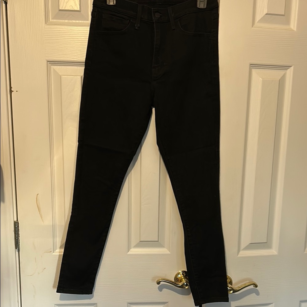 Black High-Waisted Skinny Jeans